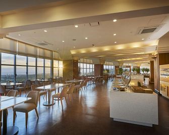 ANA Crowne Plaza Resort Okinawa Uruma Hills - Uruma - Restaurant