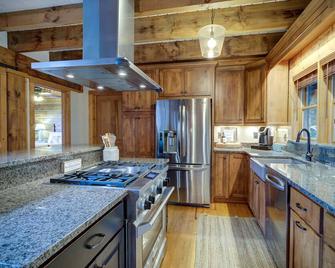 The Most Amazing View in Blowing Rock - Lenoir - Kitchen