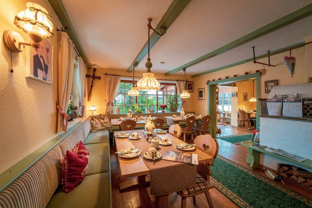 Hotel Garni Landhaus Traunbachhäusl - רופולדינג - מסעדה