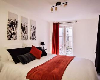 L'Indus 3 étoiles Wifi, Netflix, Disney, Coeur de Bastide - Villefranche-de-Rouergue - Chambre