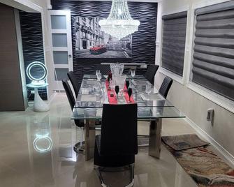 House of Gucci; Luxurious Living - Miramar - Dining room