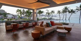 Crowne Plaza Resort Guam - טאמונינג - טרקלין