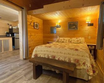 Katie's Cabins - Oroville - Habitación