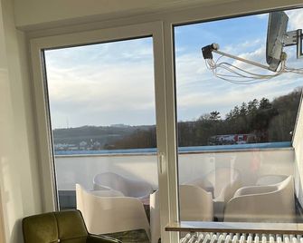 Penthouse perfekt für Teams, Familien und Gruppen - Bad Mergentheim - Balcony