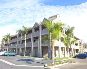 Good Nite Inn Sylmar - לוס אנג'לס - בניין