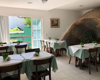 Pousada Anambé - Vila do Abraao - Restaurant