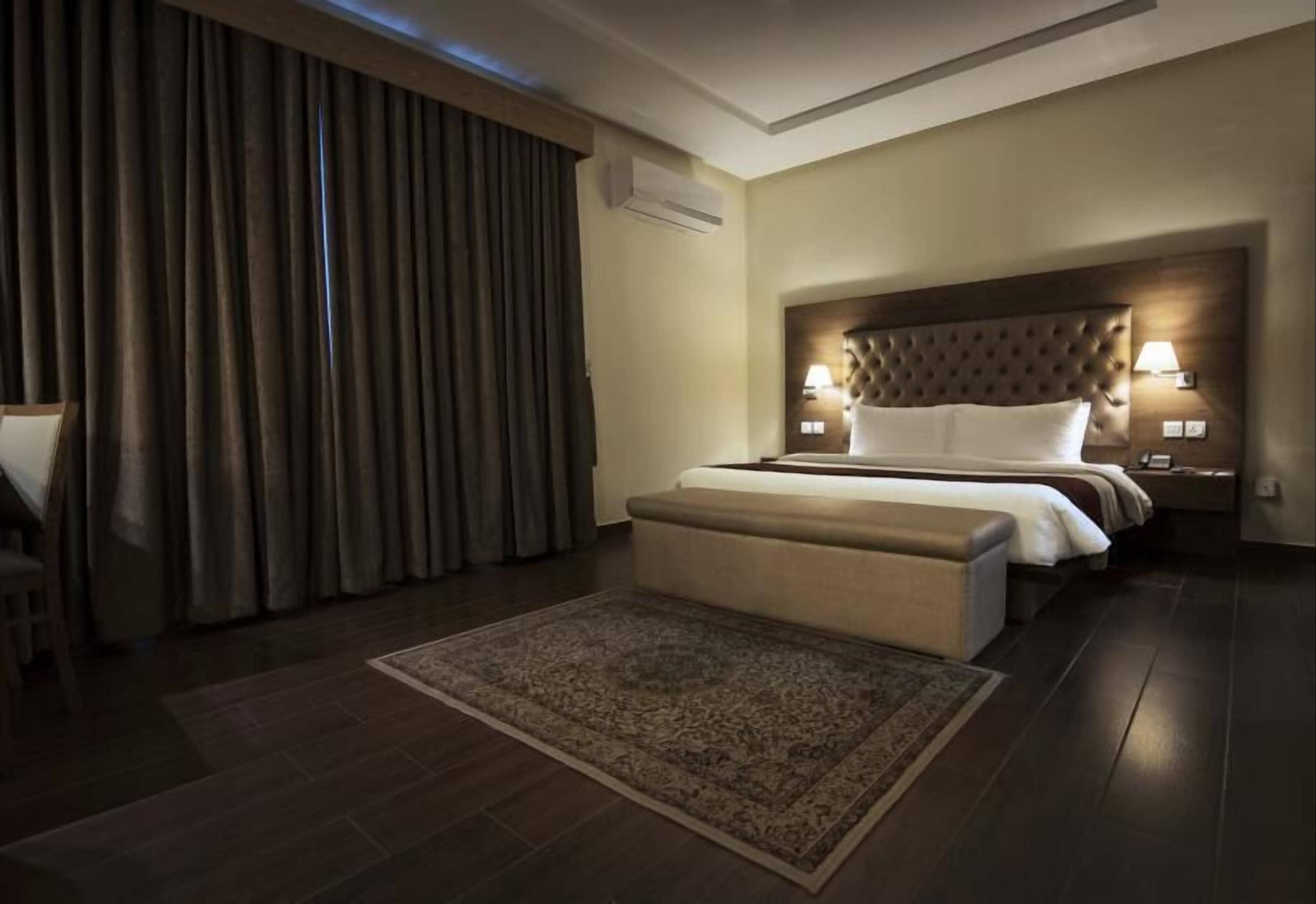 Hotel One Tariq Road Multan - Multān