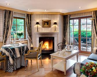 Hotel Bareiss - Baiersbronn - Living room