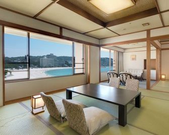 Shiraraso Grand Hotel - Shirahama