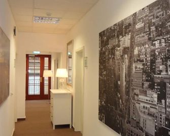 Economy Hotels - Kronach - Pasillo