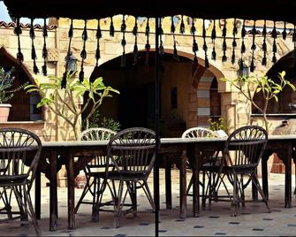 Osiris Hotel Cairo - Cairo - Patio
