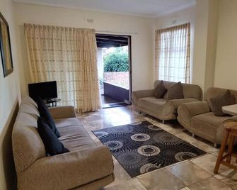 Klein Paradys - Port Shepstone - Wohnzimmer