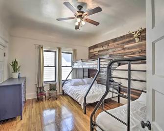 Downtown San Jose Apt w/ Deck: 1 Mi to SAP Center! - San Jose - Bedroom