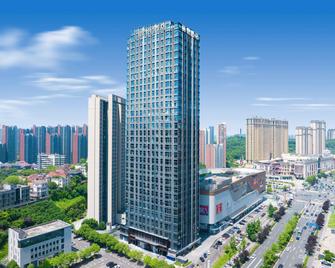 Country Inn & Suites by Radisson,Yichang Zhongnan Road Yangtze River Square Hotel - Yichang - Gebäude