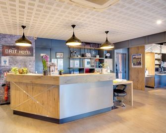 Brit Hotel La Rochelle Périgny - La Rochelle - Front desk