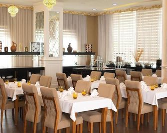 Graaf Hotel - Baku - Nhà hàng