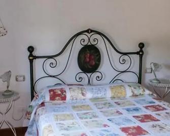 Podere I Melograni - Montescudaio - Bedroom