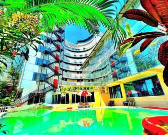 Praasad Paradise - Cox's Bazar - Piscina