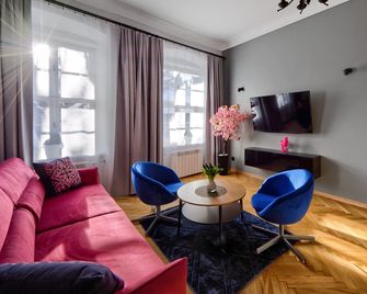 Mikolajska 5 Apartments - Krakow - Living room