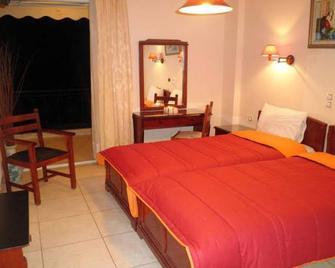 Istiaia Hotel - Λουτρά Αιδηψού - Κρεβατοκάμαρα