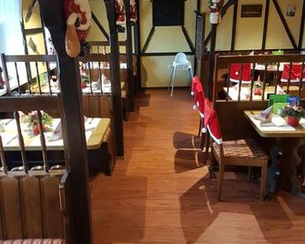 Infinity Stay Zum Knurrhahn Apartments - Wilhelmshaven - Restaurante