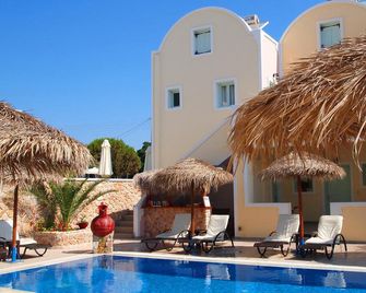 カルヤ スイーツ - カマリ - プール