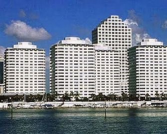 أتون بلازا هوتل - غويانيا - مبنى