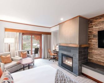Salish Lodge & Spa - Snoqualmie - Living room