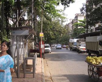 Safe, Superior Homestay/Bnb For Expat Females / Couple Near T II Mumbai Airport. - Mumbai