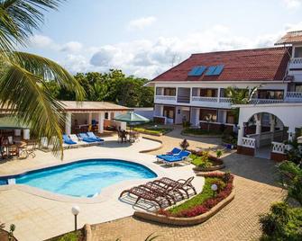 The Safiya Hotel, Diani Beach - Diani Beach - Piscina