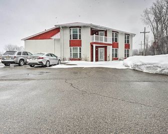 Pigeon Vacation Rental With Community Ho - Pigeon - Building