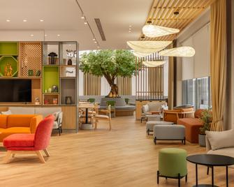 هوليداي إن المات يباي آيتش جي - ألماتي - ردهة