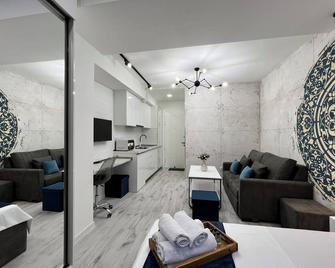 Modern Studio By Republic Square -Unique Charm - Ereván - Sala de estar