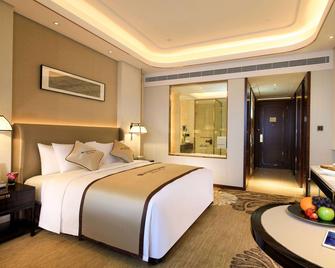 Wyndham Grand Plaza Royale Huayu Chongqing - Chongqing - Bedroom