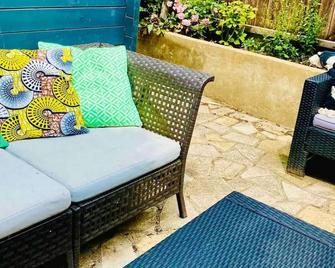 The Dairy - Seaside Couples Escape in Whitstable - Whitstable - Patio