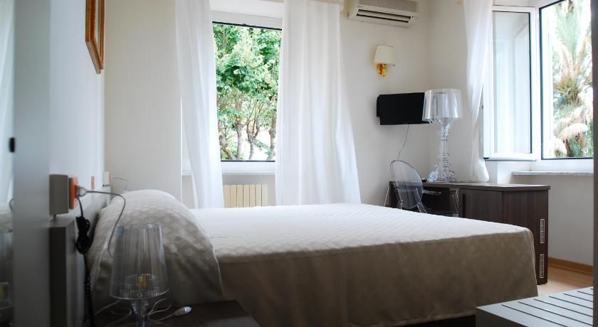 Hotel Villa Sophia thumbnail 2