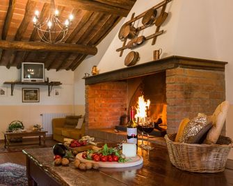 Farmhouse apartment (Margherita 4+2) Volterra area, San Gimignano, Pisa - Peccioli - Obývací pokoj