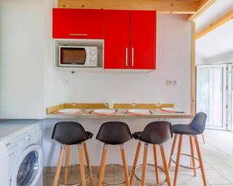Gorgeous Home In Saint-Georges-De-Didon - Saint-Georges-de-Didonne - Essbereich