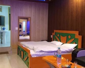 Goroomgo Pandey Lodge Munsiyari - Munsyari - Bedroom