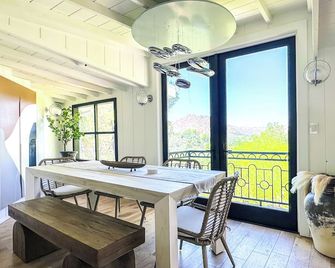 Malibou Lake Oasis - Agoura Hills - Dining room