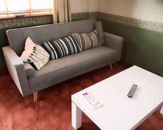 Mcleod House - Belvedere - Living room