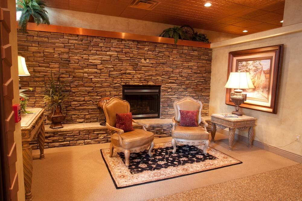 Destinations Inn Theme Rooms - איידהו פולס - סלון