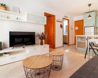 Unik Vacation Ripoll - Tarragona - Living room