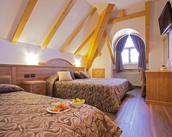 Hotel Vittoria - Folgaria - Schlafzimmer