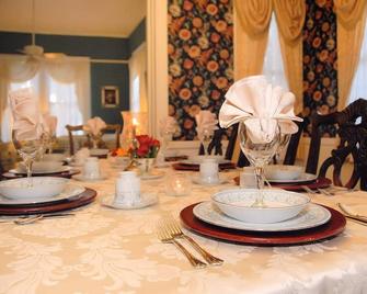 Coastal Dreams Bed and Breakfast - Galveston - Essbereich