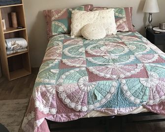 Canyon Casitas-Bethlehem Cabin - Whites City - Habitación