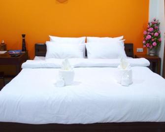 Nanthachart Resort - Samut Songkhram - Bedroom