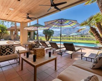 Moonshine By Avantstay Modern Stylish Es - La Quinta - Terasa