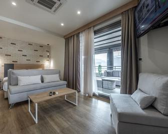 Suites@syngrou-Fix - Athens - Living room