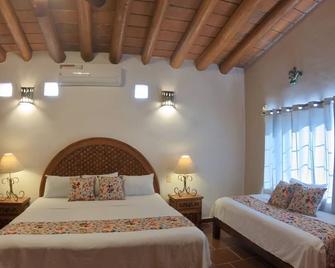 Casa Virgilios B&B - Nuevo Vallarta - Habitación
